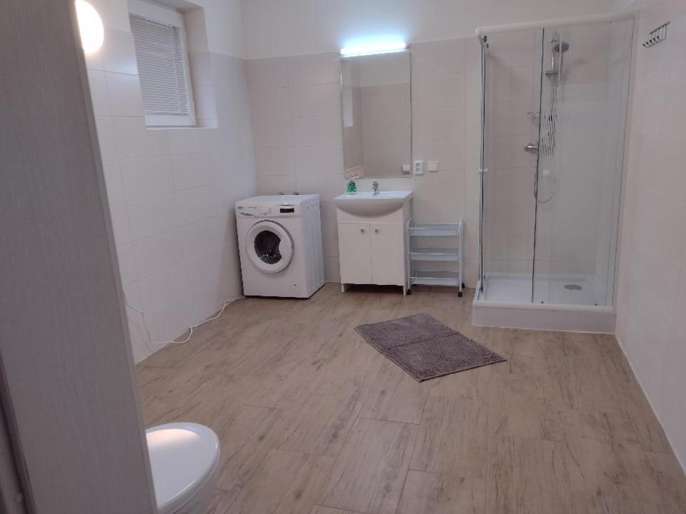 Appartement In Nitra Under The Zobor-Hill Esterno foto